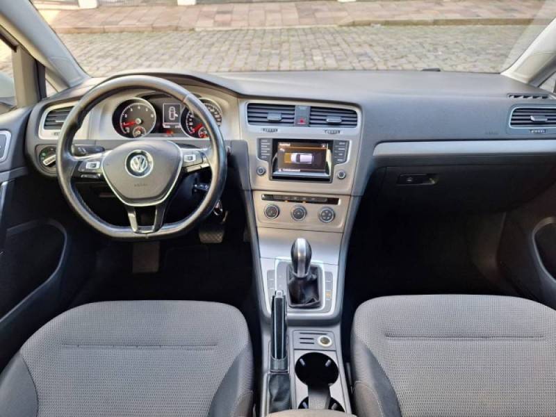 VOLKSWAGEN - GOLF - 2015/2015 - Branca - R$ 73.900,00