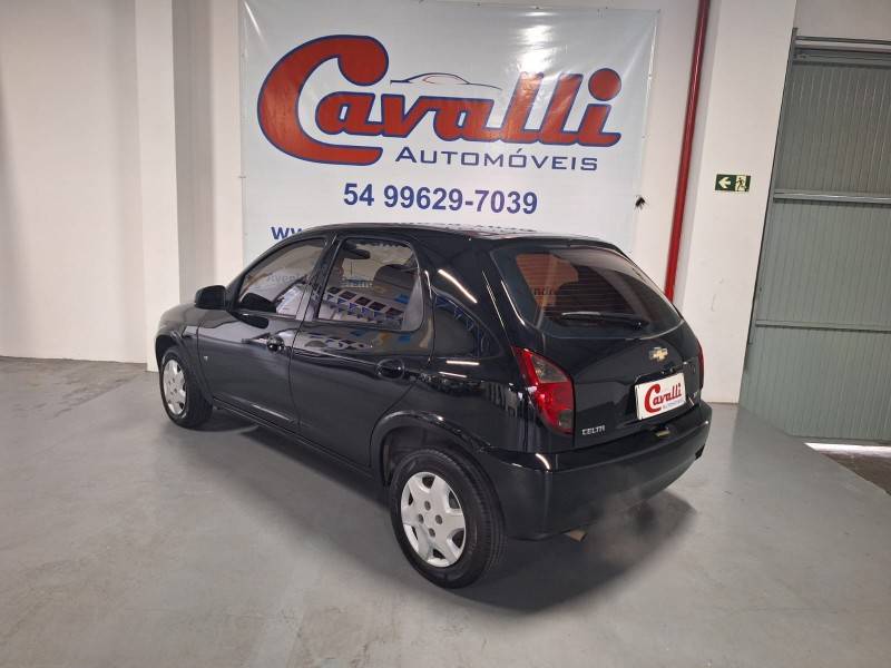 CHEVROLET - CELTA - 2011/2012 - Preta - R$ 30.900,00
