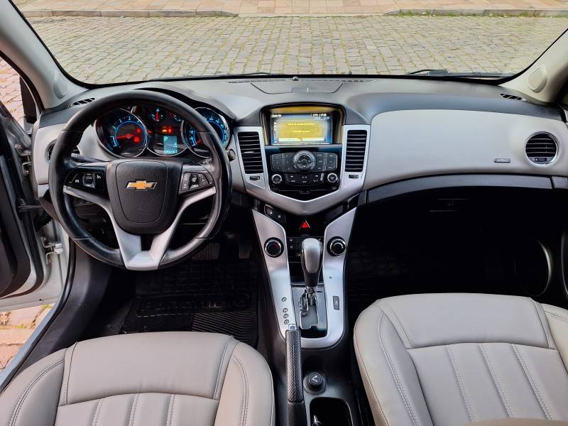 CHEVROLET - CRUZE - 2012/2012 - Prata - R$ 55.900,00