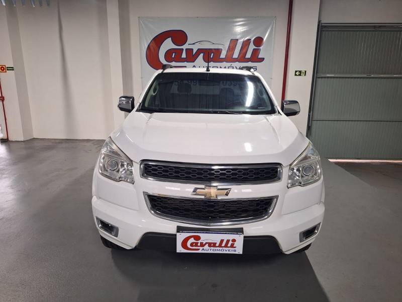CHEVROLET - S10 - 2012/2013 - Branca - R$ 105.900,00