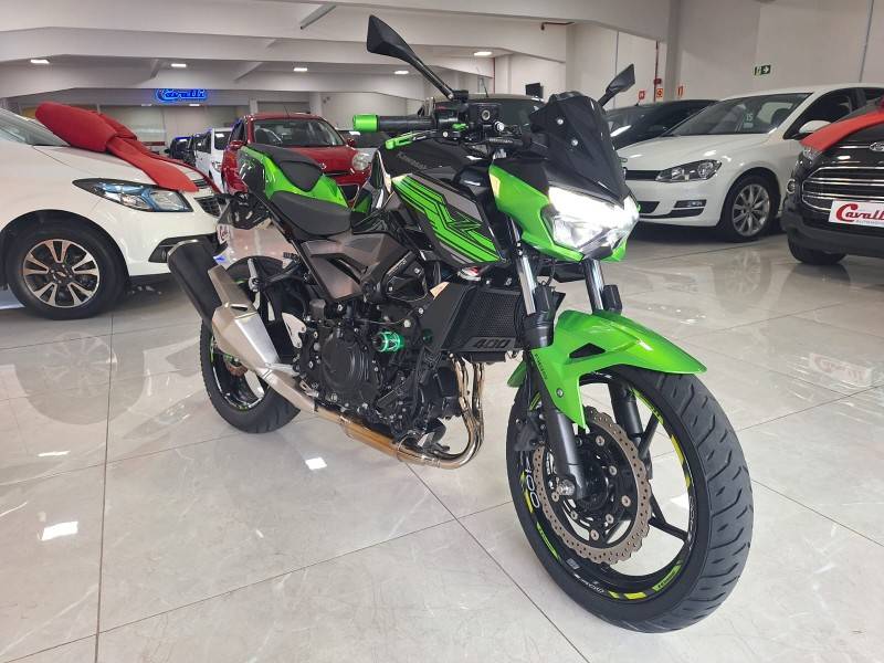 KAWASAKI - Z400 - 2019/2020 - Verde - R$ 28.900,00