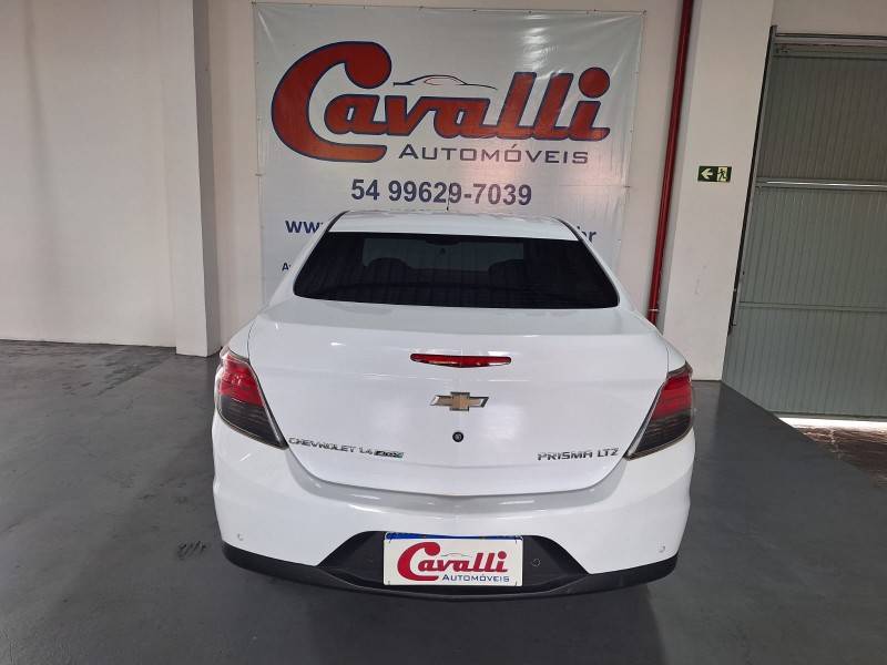 CHEVROLET - PRISMA - 2014/2015 - Branca - R$ 56.900,00