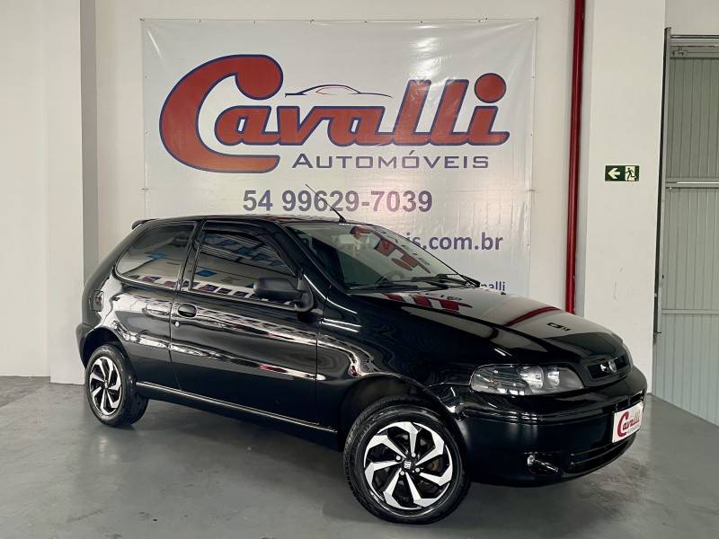 FIAT - PALIO - 2004/2005 - Preta - R$ 17.900,00