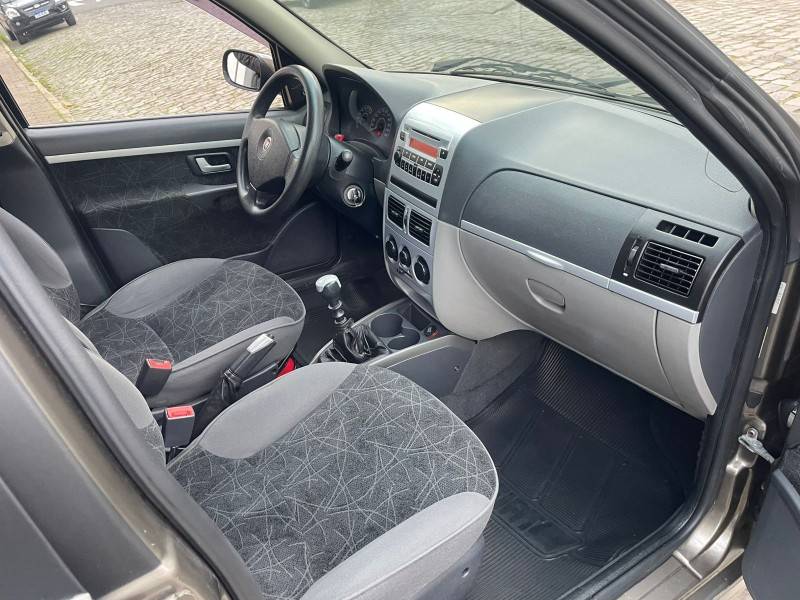 FIAT - SIENA - 2010/2009 - Cinza - R$ 32.900,00