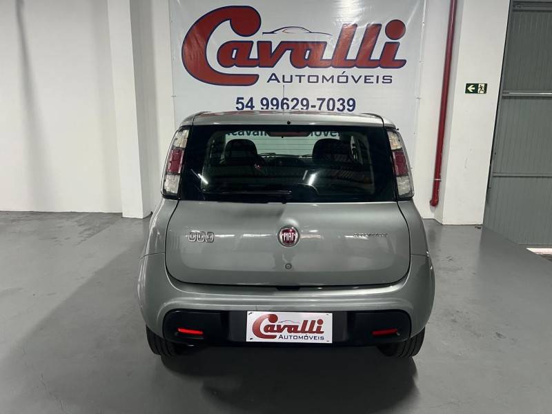 FIAT - UNO - 2015/2016 - Prata - R$ 39.900,00