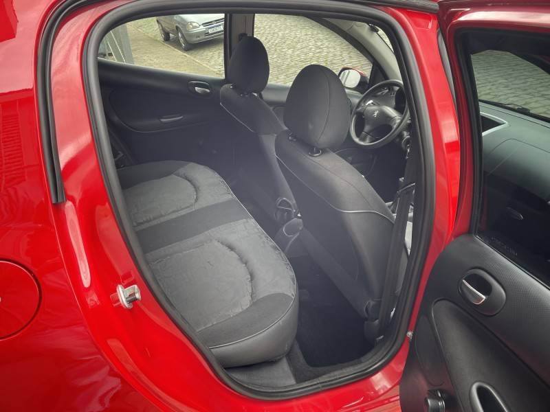 PEUGEOT - 207 - 2011/2011 - Vermelha - R$ 24.900,00