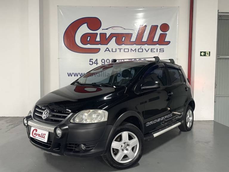 VOLKSWAGEN - CROSSFOX - 2007/2008 - Preta - R$ 32.900,00