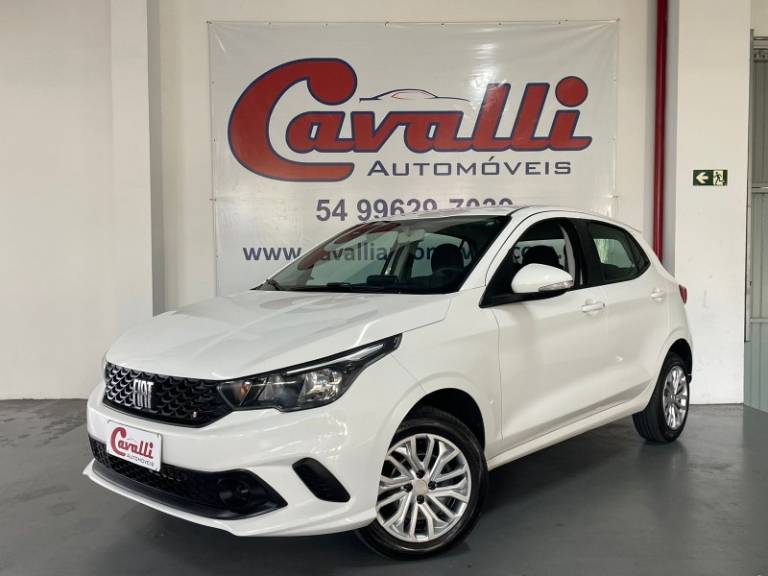 FIAT - ARGO - 2021/2022 - Branca - R$ 61.900,00