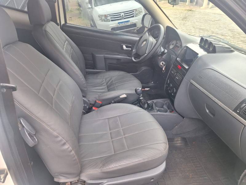 FIAT - STRADA - 2012/2012 - Branca - R$ 51.900,00