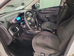 CHEVROLET - ONIX - 2013/2013 - Branca - R$ 48.900,00
