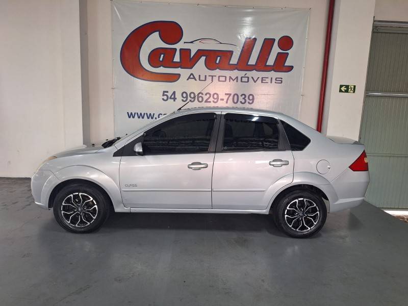 FORD - FIESTA - 2009/2009 - Prata - R$ 29.900,00
