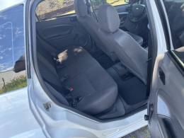 FORD - FIESTA - 2005/2006 - Branca - R$ 19.900,00