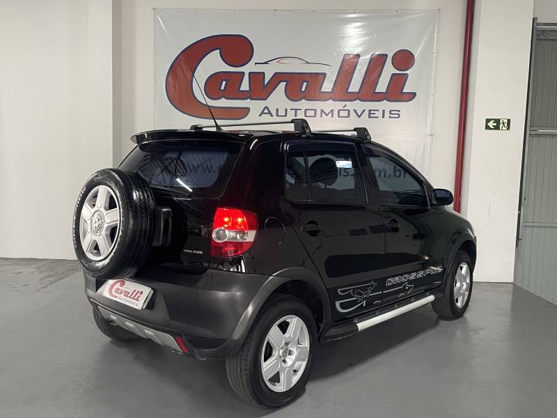 VOLKSWAGEN - CROSSFOX - 2007/2008 - Preta - R$ 32.900,00