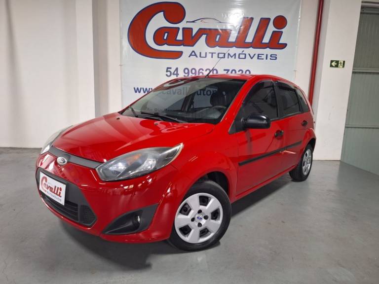 FORD - FIESTA - 2010/2011 - Vermelha - R$ 27.900,00