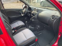 NISSAN - MARCH - 2013/2014 - Vermelha - R$ 39.900,00