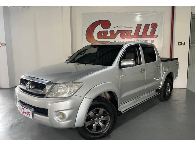 TOYOTA - HILUX - 2009/2009 - Prata - R$ 84.900,00