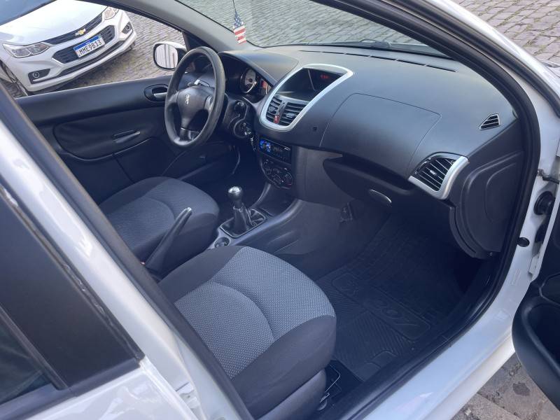 PEUGEOT - 207 - 2012/2013 - Branca - R$ 25.900,00