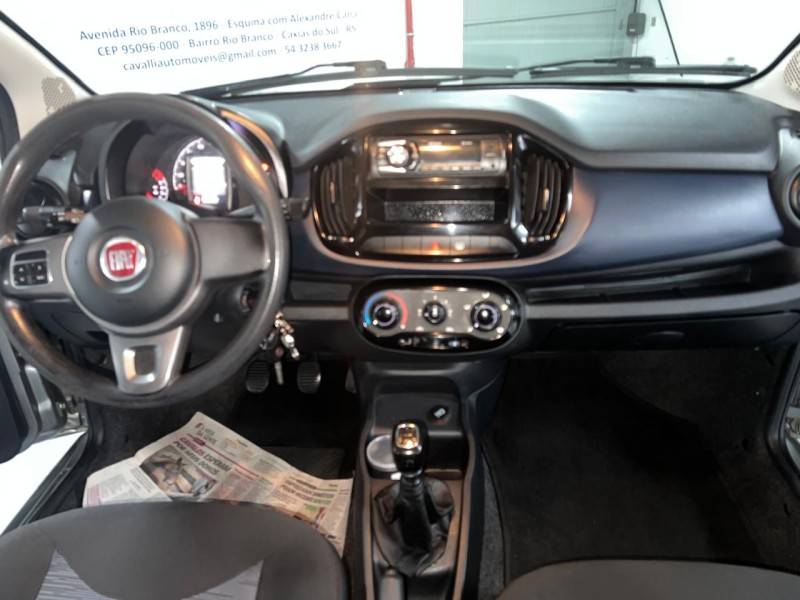 FIAT - UNO - 2015/2016 - Prata - R$ 39.900,00