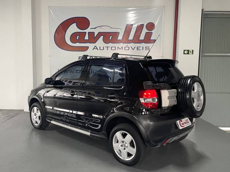 VOLKSWAGEN - CROSSFOX - 2007/2008 - Preta - R$ 32.900,00