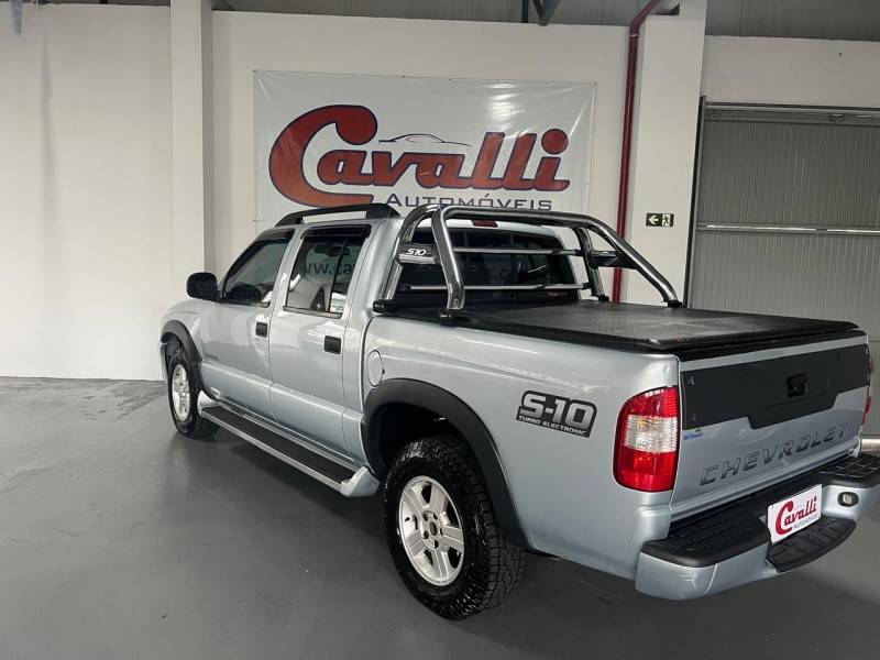 CHEVROLET - S10 - 2008/2009 - Prata - R$ 69.900,00