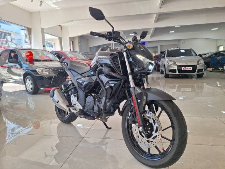 YAMAHA - FAZER - 2024/2024 - Preta - R$ 20.900,00