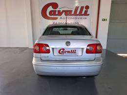 VOLKSWAGEN - POLO SEDAN - 2010/2011 - Prata - R$ 38.900,00