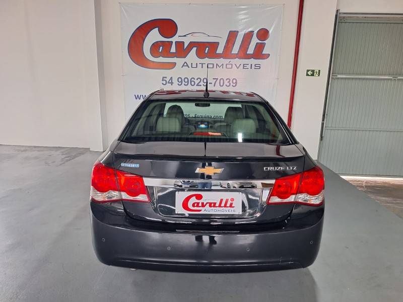 CHEVROLET - CRUZE - 2012/2012 - Preta - R$ 57.900,00