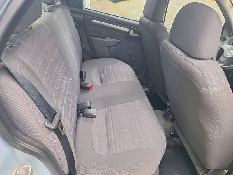 CHEVROLET - PRISMA - 2010/2010 - Prata - R$ 29.900,00