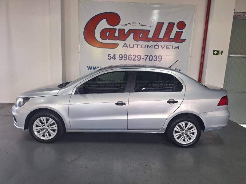 VOLKSWAGEN - VOYAGE - 2020/2021 - Prata - R$ 52.900,00