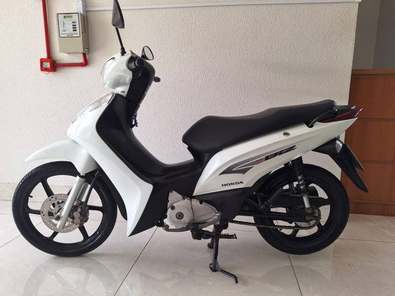 HONDA - BIZ 125 - 2013/2013 - Branca - R$ 12.900,00