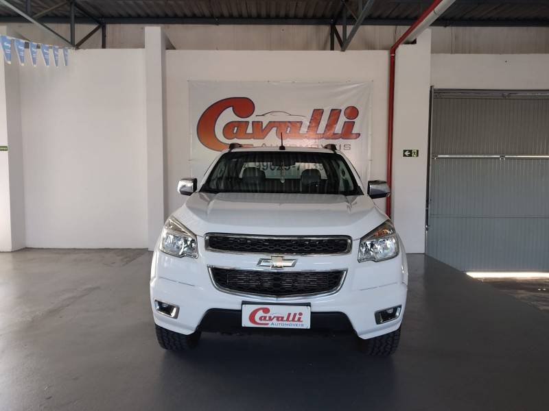 CHEVROLET - S10 - 2015/2016 - Branca - R$ 134.900,00