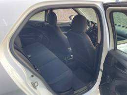 FIAT - ARGO - 2021/2022 - Branca - R$ 61.900,00