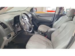 CHEVROLET - S10 - 2012/2013 - Branca - R$ 105.900,00