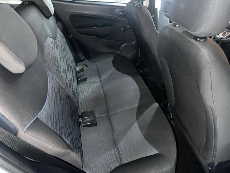 FIAT - UNO - 2015/2016 - Prata - R$ 39.900,00