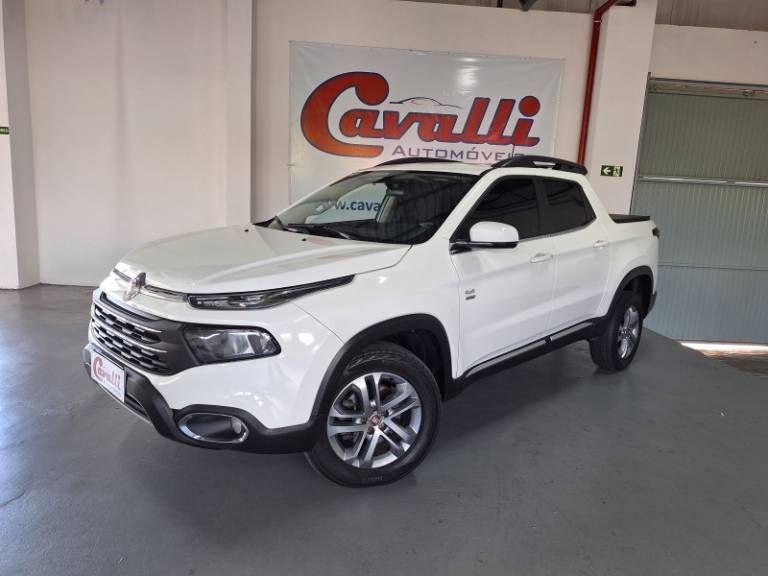 FIAT - TORO - 2020/2021 - Branca - R$ 116.900,00