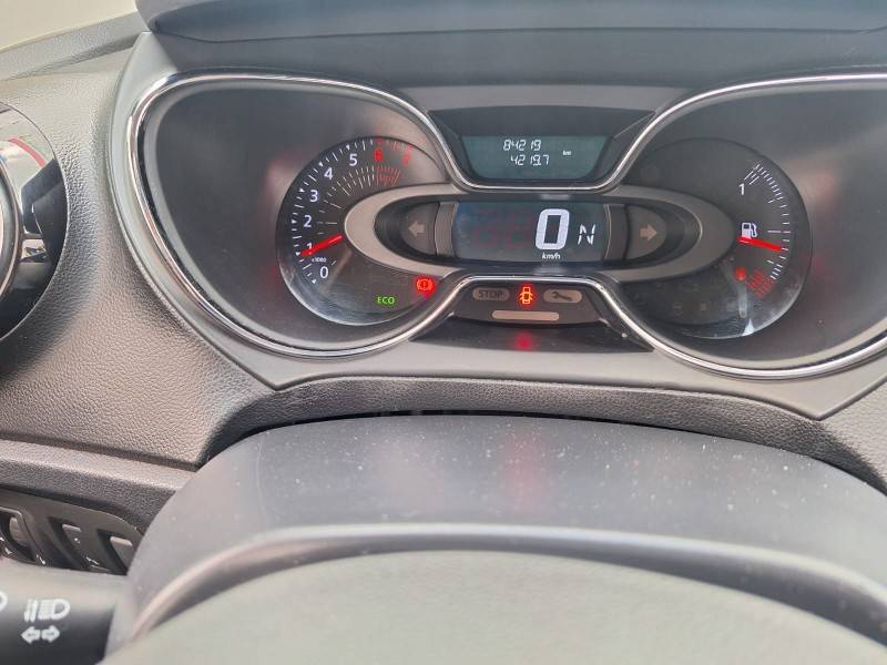 RENAULT - CAPTUR - 2018/2019 - Bege - R$ 74.900,00