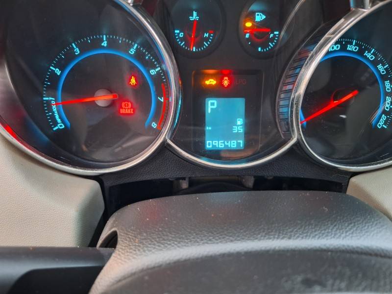CHEVROLET - CRUZE - 2012/2012 - Prata - R$ 55.900,00