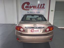 TOYOTA - COROLLA - 2010/2011 - Bege - R$ 66.900,00