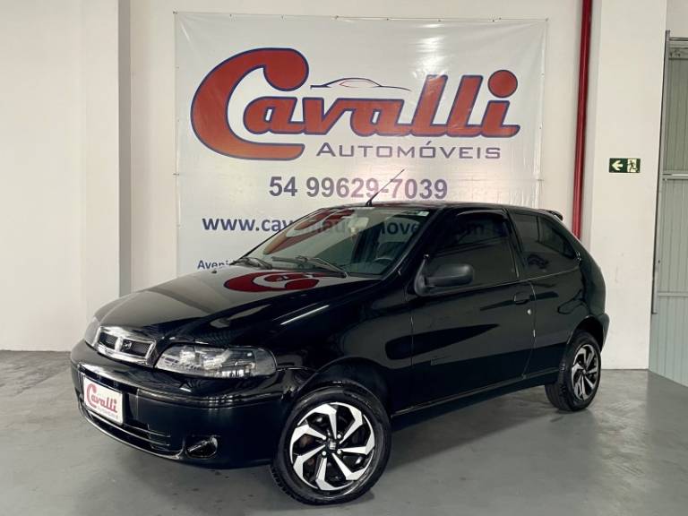 FIAT - PALIO - 2004/2005 - Preta - R$ 17.900,00