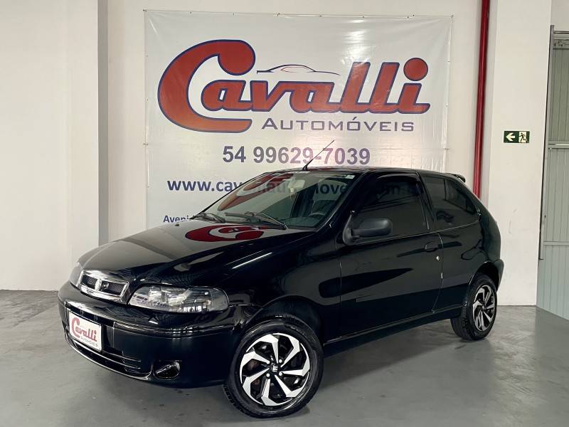 FIAT - PALIO - 2004/2005 - Preta - R$ 17.900,00
